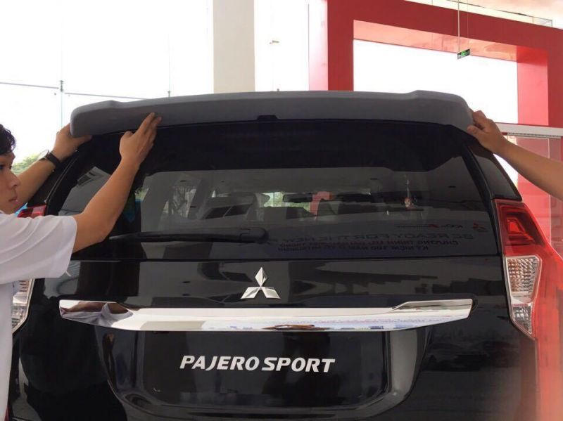 Rear Tail Roof Spoiler with/Without Painting for Pajero Sport