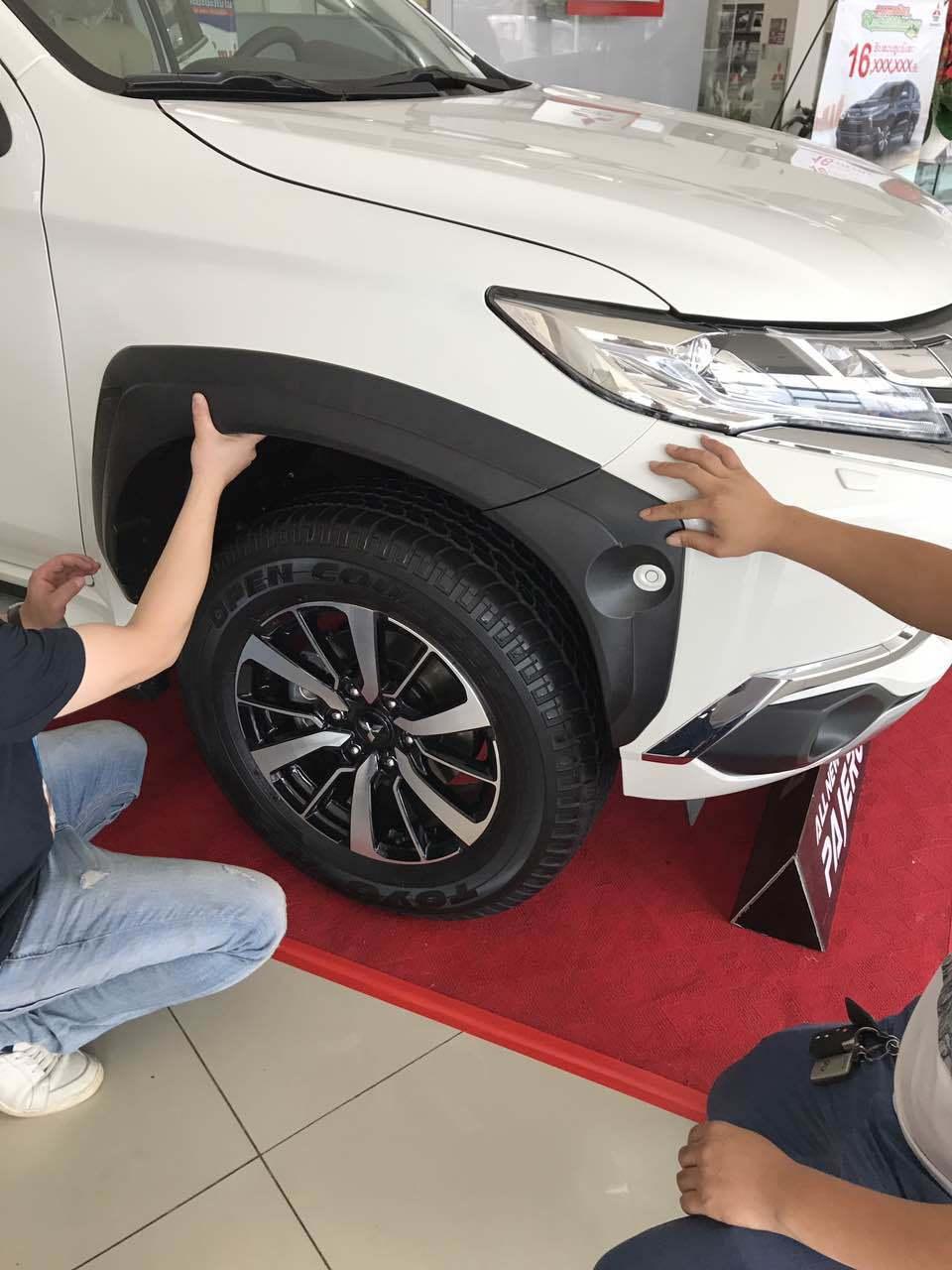 Injection Black Wheel Fender for Pajero Sport 2016-on