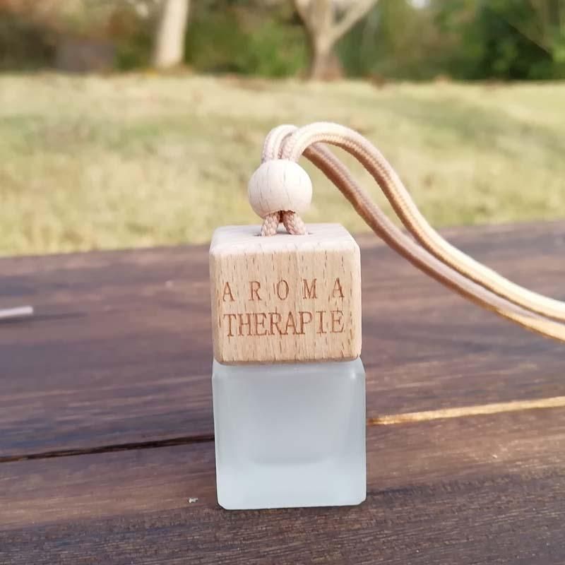 Wholesale 10ml Air Freshener Diffuser Empty Frosted Car Hanging Perfume Bottle with Wooden Cap