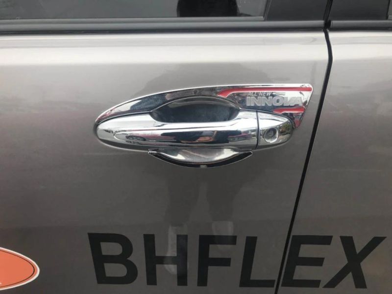 Good Supplying Door Inner Door Handle Bowl for Innova 2016~on